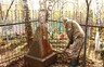На заброшенных могилах майнских ветеранов засияли красные звезды