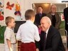Главу республики поблагодарили за учебники по хакасскому