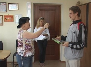 Еще один ребенок - сирота в Саяногорске получил ключи от квартиры