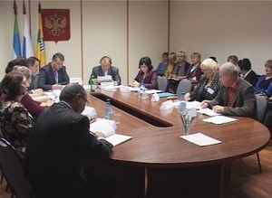 При равных голосах победителей и проигравших на выборах в Саяногорске определит жребий