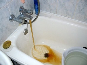 Проблема с ржавой водой в Саяногорске может решиться в течение 10 дней