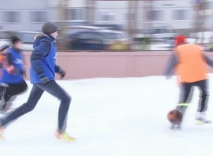 В Саяногорске открылась новая дворовая спортплощадка