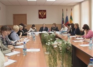 Избирком Саяногорска заканчивает формирование участковых избирательных комиссий