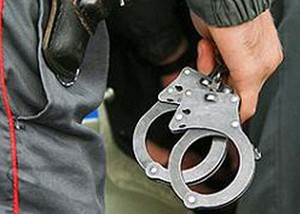 В Саяногорском кафе пьяный посетитель ударил полицейского