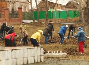 Саяногорцы дружно вышли на уборку города