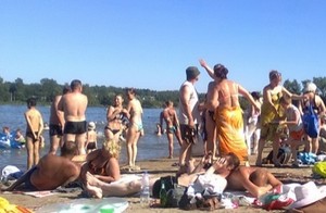 Пляжи в городах Хакасии готовы, но погода не балует