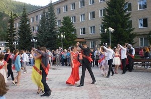 СШ ГЭС премировала лучших выпускников школы в Черёмушках