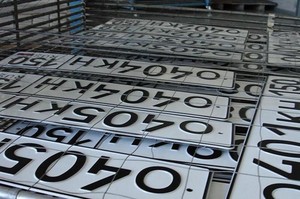 В Саяногорске автовладелец заплатил 2,5 тысячи за возврат госномера