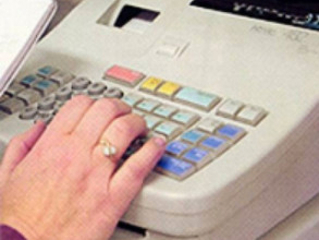 В Саяногорске бухгалтер и продавщица обокрали хозяина на миллион с лишним
