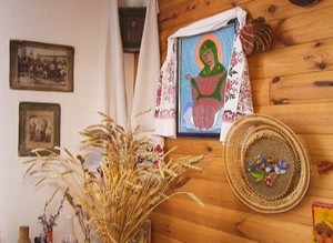 Познакомиться с народным бытом и культурой наших предков, можно побывав в «Русской горнице»