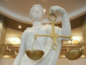 В Бее будут судить двух полицейских