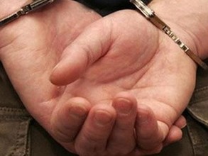 В Саяногорске уроженец Киргизии изнасиловал и избил девушку