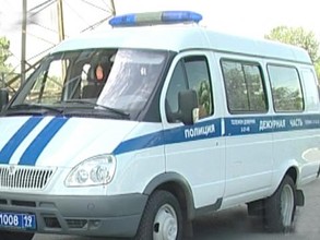 В Хакасии сразу две полицейских машины оказались в кювете