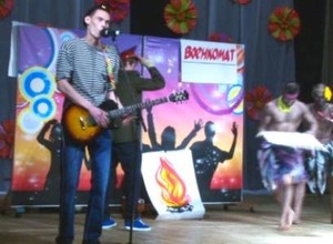 Главный приз юбилейной игры КВН забрала «13 гримерка»