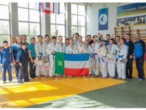 Хакасские дзюдоисты участвовали в розыгрыша Кубка Крыма