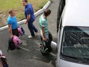 Саяногорские металлурги собирают в школу подопечных ребят