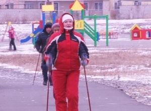 Сильный ветер в Саяногорске не помешал старту «Прогулок выходного дня»