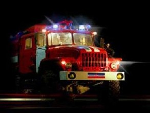 В Саяногорске всю ночь тушили пожар на свалке