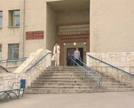 С июля поликлиники Хакасии будут работать в две смены