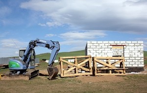 Подписаны контракты с генподрядчиками на строительство жилья для погорельцев