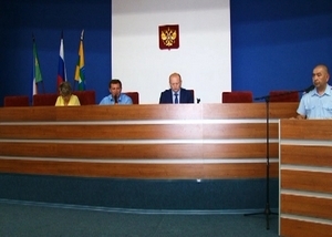 Главный полицейский Саяногорска отчитался перед депутатами