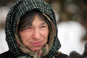 Таежную отшельницу Агафью Лыкову отправили в больницу