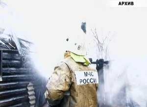 В поселке Майна загорелась частная баня