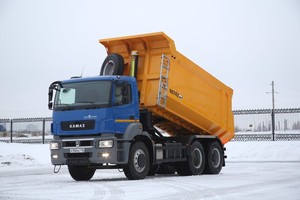 Новые модели самосвалов КамАЗ сошли с конвейера