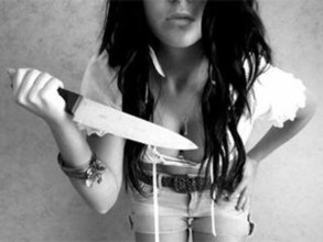 В Хакасии 19-летняя девушка лишила жизни подругу и знакомого