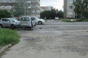 В Хакасии не смогли разъехаться две иномарки