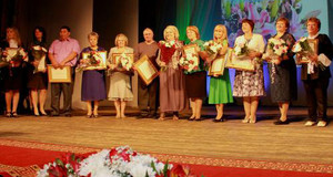 Высоко оценен профессионализм лучших представителей абаканского учительского сообщества