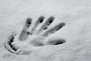 На улице в Саяногорске найден труп женщины