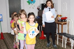 В Хакасии детям с ограниченными возможностями рассказали о правилах дорожного движения
