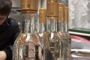 В Саяногорске в магазине электротоваров продавали алкоголь