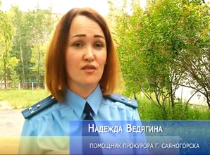 Прокуратура Саяногорска наказала владельцев автобусов за неправильную перевозку детей