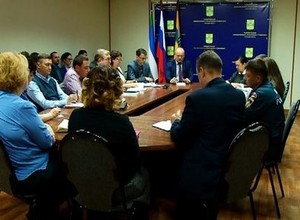 Несмотря на погодные условия, Саяногорск продолжают приводить в порядок