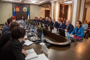 Валентин Коновалов представил новую структуру исполнительных органов власти республики