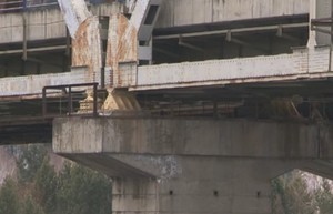Власти Хакасии думают, как спасти мост в Черемушках