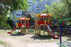 Жители Саяногорска могут получить 50 тысяч рублей на озеленение сквера или двора