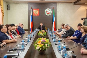 Глава Республики Хакасия поздравил работников культуры с профессиональным праздником
