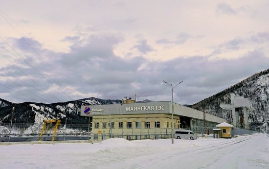 На Майнской ГЭС закончена сборка первого нового трансформатора