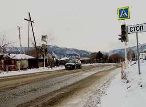 В Майна опять не горит светофор на Центральной остановке