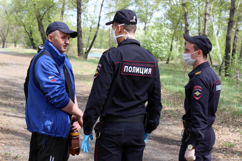 В Абакане проводят рейды по выявлению нарушающих самоизоляцию